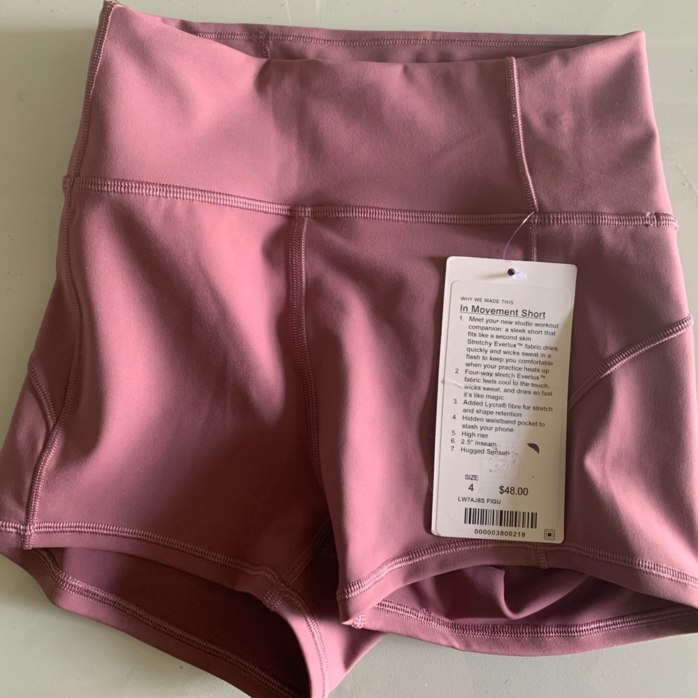 Lulu lemon in movement short shorts